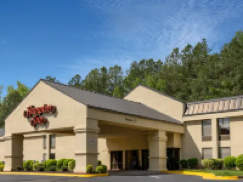 ハンプトン イン バイ ヒルトン チェスター サウス バミューダのホテル