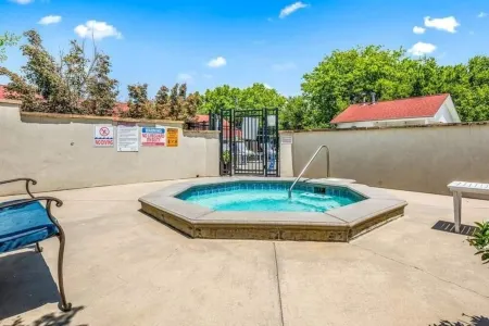 This Villa truly allows you to customize your vacation experience in the Smokies Отели рядом с достопримечательностью «Зоопарк Рейнфорест Адвенчерс»