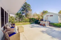Port Of The Royal - 2 Minutes from Parris Island, 5 Minute WALK to Restaurants.