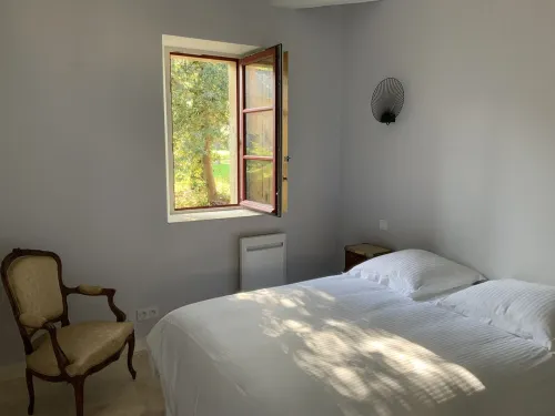 In the heart of wine-growing Anjou, renovated gîte on a 10-hectare estate Hotel a Maine e Loira