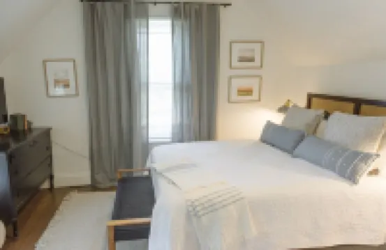 Downtown & Campus Wifi with Netflix 2Br 1Ba