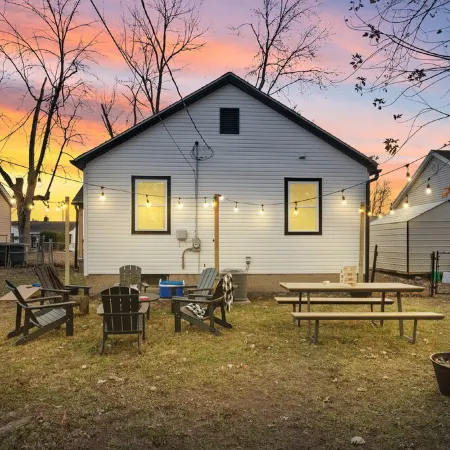Urban Oasis: A Charming Downtown Retreat with Game Room, Firepit and Yard Games