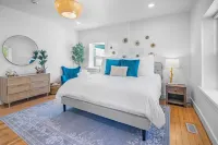 Charming 1905 Cottage · Soaking Tub, Stocked Kitchen & Private Yard
