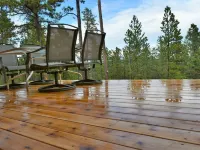 Quiet setting centrally located six miles west of Rapid City Hotels in Mount Rushmore UT