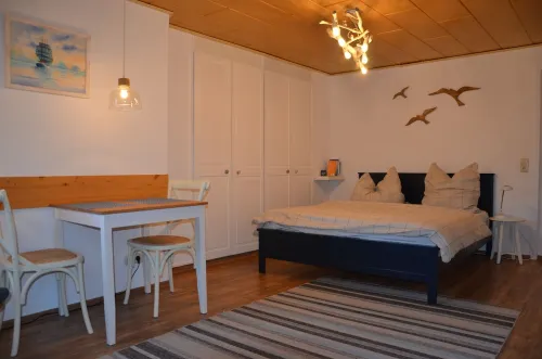Beautiful, very quietly located vacation apartment between the Baltic Sea and the Bodden with sauna Hotel a Dierhagen