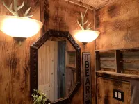 Lazy Bear Cottage with Beautiful view and Fiber Internet!
