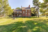 Farm Stay at Lansdowne Manor