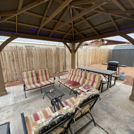 50% to Book the Gecko Home - Clean 3BR - Sleeps 6- By TNT.