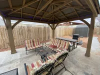 50% to Book the Gecko Home - Clean 3BR - Sleeps 6- By TNT.