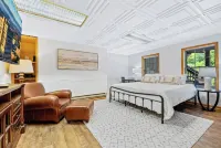 5 Acre Estate: Pool/Hot Tub/Basketball/Fire Pit