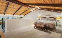 Beautiful, Centrally Located Top Floor Condo with Ocean and Mountain Views!