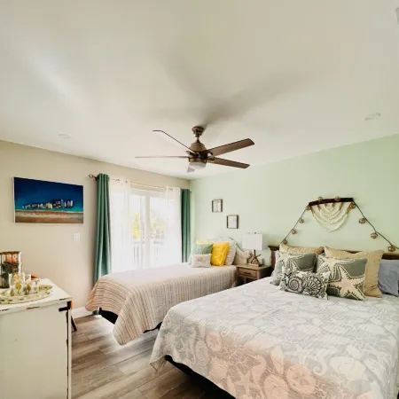 Relax, Enjoy & Experience A Tropical Escape in Key Largo. Sea breeze & Sunshine
