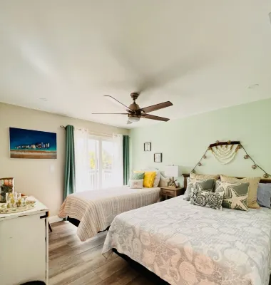 Relax, Enjoy & Experience A Tropical Escape in Key Largo. Sea breeze & Sunshine - บังกะโล