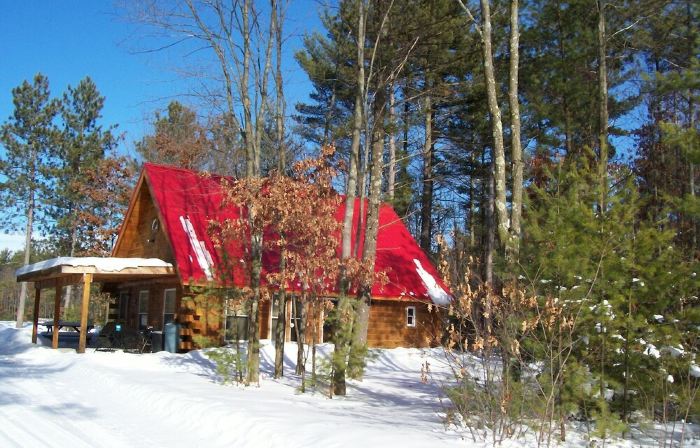 Private Red Roof Cabin - Rustic Log Cabin In The Woods!