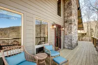 Beech Mtn: Walk to Slopes, Sleeps 9, Pet Friendly, Mountain Views, Cozy Retreat