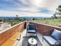 Stunning Del Mar Home w/ Deck - 1 Mile to Beach Hotels in Del Mar