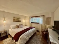 Spacious 3 bedroom Family Condo located 1 mile from downtown North Conway!