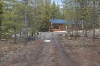 SUPER CUTE RUSTIC & CLEAN HOME 40 minutes to YNP