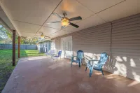 Amazing 4 bedroom house w/full amanities,close to hospitals/shopping/city center