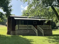 Country log cabin in beautiful middle Tennessee