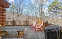 Big Bear Lodge: Massanutten Escape - Sleeps 14, 2 Min to Slopes