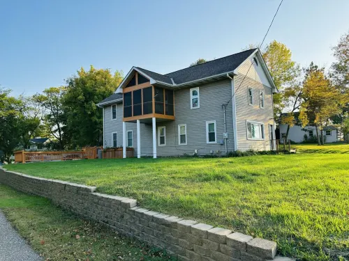 Spacious Home near Lake Minnetonka & Downtown Excelsior Hotels in Excelsior