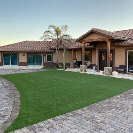 Beautiful oasis with 40' negative edge pool, swim up bar, hiking in Super. Mtns.