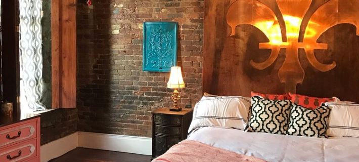 Historic Speak Easy Loft with Water Views in Downtown Vicksburg Hotels in Vicksburg