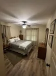 Cozy cabin in the woods.   Close to boat ramp.  Shared 5 bay boat storage