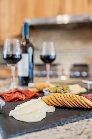 Sedona Bliss Estates - Modern Cowboy - Hot tub Отели рядом с достопримечательностью «Хорсин Араунд Адвенчерс Седона»