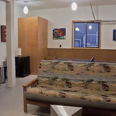 Cozy Camano Island Retreat & Gallery w/beach access.