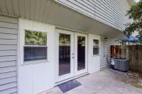 Stylish townhome, sleeps 8, pet friendly.