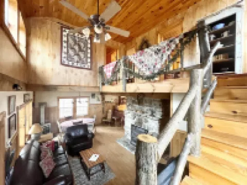 Creekside Cabin Vacation Rental