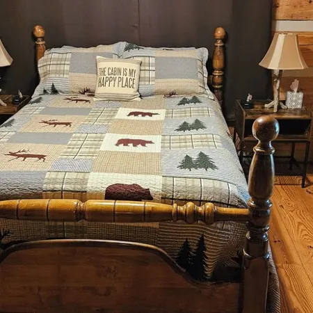 THE WOODLANDS - VERY QUIET SECLUDED CABIN