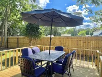 JasJax Palace: Beach, Mall, Casino & Shop - Your Decked-Out Getaway!