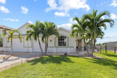 Lake Saratoga Sunset Villa Hotels near Park 1110 Plaza