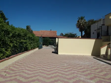 Dream house, villa on the seafront of Campofelice di Roccella 10 km from Cefalù