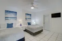 New! Lush Villa w/ Pool and King Bed Sleeps 10.. Hotels near The Colonnade Outlets