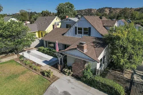 Newly Renovated Comfortable 4 Bds Houses in LA