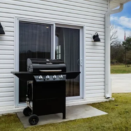 Cozy apartment located a short drive north of Conway, AR!