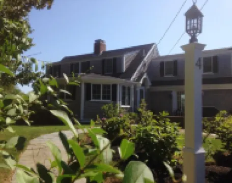 Waterfront Chatham Village, Short Walk to Town & Lighthouse Beach