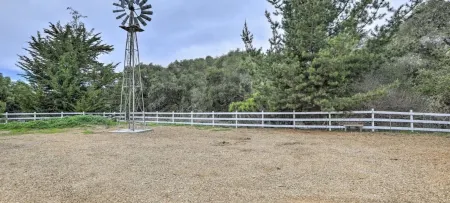 Charming private farmhouse cottage