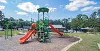 FAIRHOPE, DAPHNE, DT MOBILE & BEACHES!DAY SPA, POOLS, GOLF,& MASSAGE CHAIR INCL