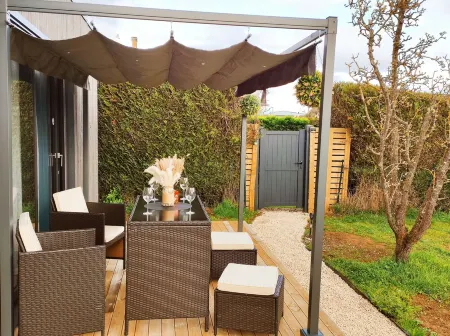 Charmant Logement Situé à 10 min de Caen et 15 min des Plages. Proche Beauregard Отели в г. Коломбель