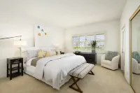 Bright ground-level condo on the golf course