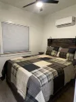 TWO PEAKS-North:NEW modern cabin-vaulted wood ceiling-Lake Texoma- AWESOME RATES