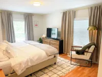 Zen Midcentury-Art Deco Hideaway Hotels near Charlotte Motor Speedway