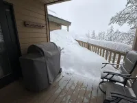 Cozy mountain retreat, views of Grand Teton, 30 minutes to JHMR and downtown.