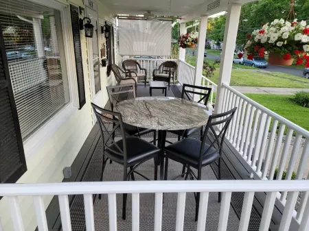 Cozy and completely updated The Farmhouse at Lanterman's Village