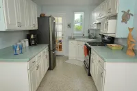 Monthly specials!The Dolphin House! Pool home close to the beach & Pets Welcome